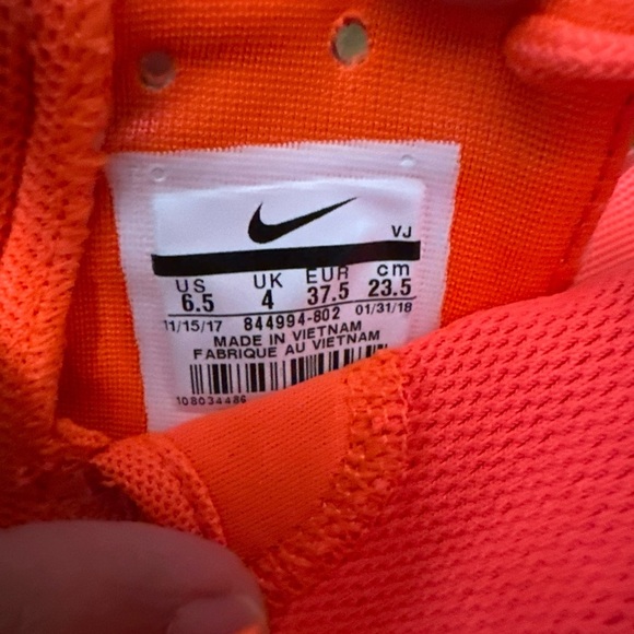 Nike Roshe One Women's Running Shoes - Total Crimson / Bright Red-Orange - Picture 4 of 4